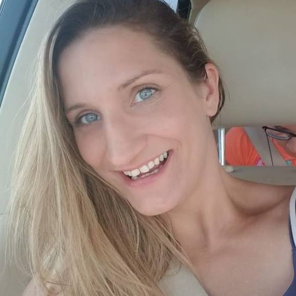 Meet your Posher, Leandra - Picture 1 of 1